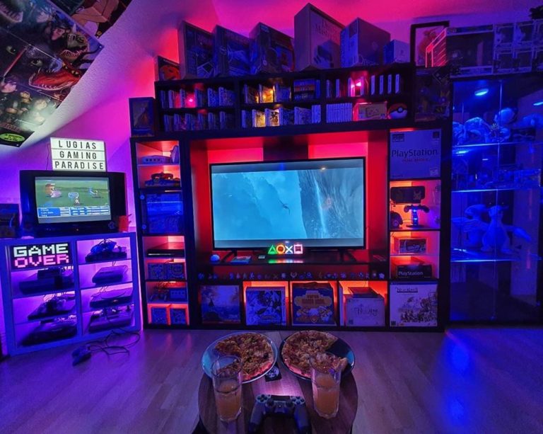 Featured image of post Cool Gaming Living Room / And it&#039;s also the one room of the house, you always want to yourself, so you can stretch out.